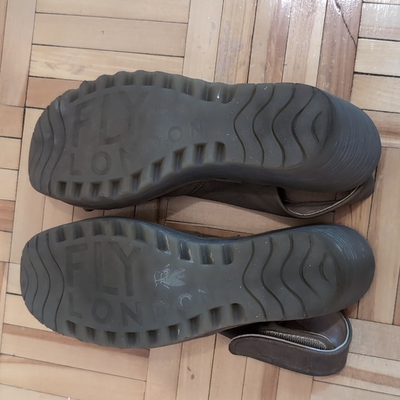 Fly London Yakin leather twist strap wedges size 38 - Picture 10 of 10